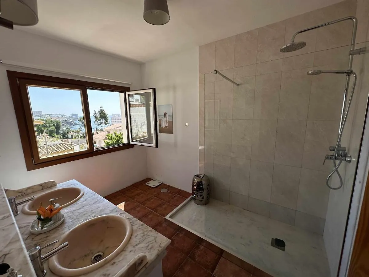 Villa Zebra Sea View Beach Across The Street Benalmadena 0*,