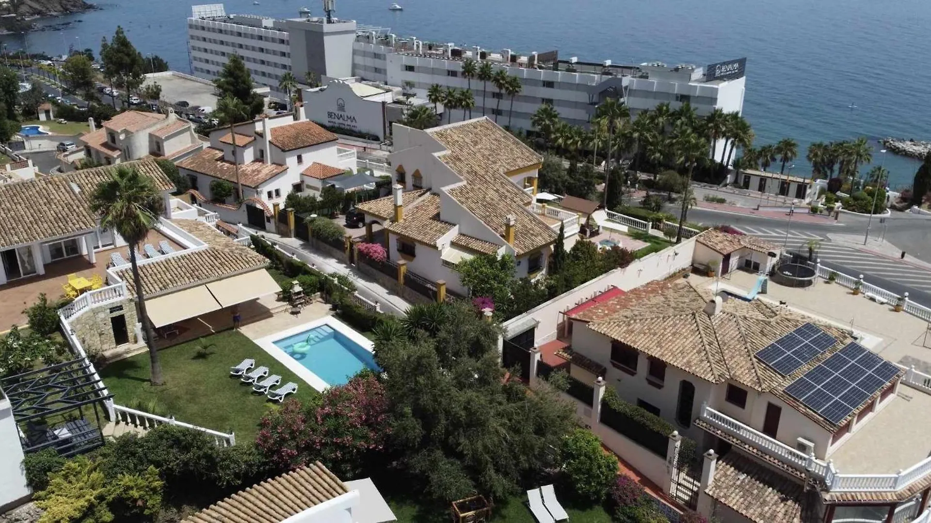 Villa Zebra Sea View Beach Across The Street Benalmadena